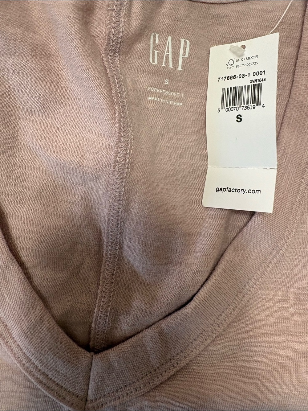 NWT! GAP Women's pink ForeverSoft Long Sleeve V-Neck T-Shirt - Small - Picture 3 of 8
